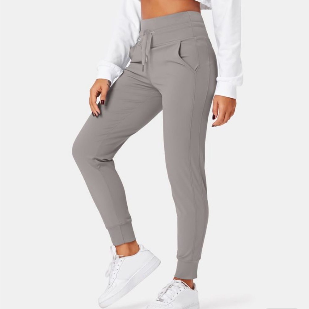 Womens everyday joggers